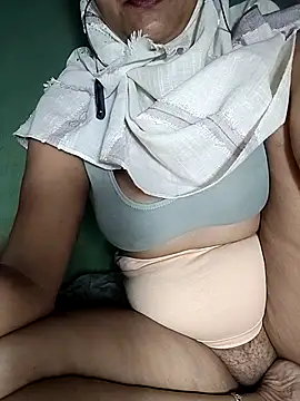 Hotty-Monaa online show from November 4, 5:51 pm