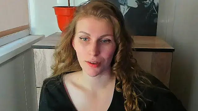 JuliaMuuun online show from July 19, 1:08 am