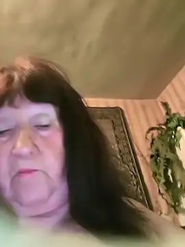 CrystalLime6411 online show from April 27, 4:48 pm