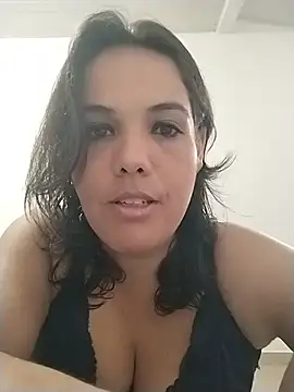 Bellapotencia1985 online show from October 25, 9:50 am