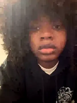 Snapshot of TumieSupreme chatting on October 21, 3:27 pm TumieSupreme online show from October 21, 3:27 pm