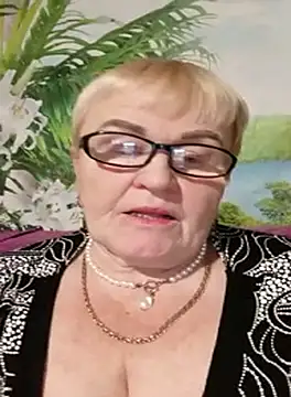 VioletSweet5566 online show from September 24, 5:56 pm