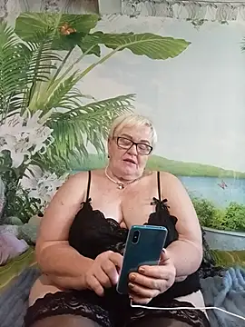 VioletSweet5566 online show from June 30, 2:16 pm