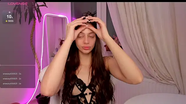 Snapshot of Daria_Promise chatting on October 17, 10:02 pm Daria Promise online show from October 17, 10:02 pm