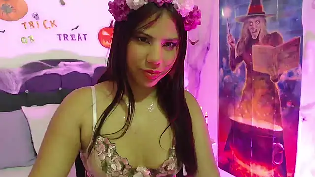 SamantaSweett  online show from October 17, 1:36 pm