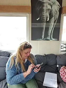 Misspapillon1840 online show from November 21, 11:56 am