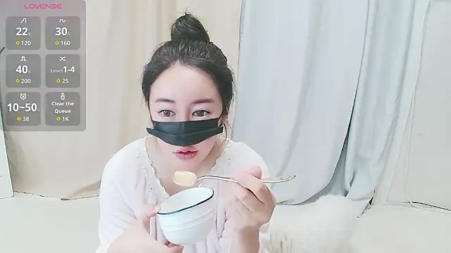 Snapshot of Anna-03 chatting on October 14, 3:53 am Anna-03 online show from October 14, 3:53 am