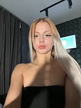 FavoriteKira online show from November 21, 4:42 pm