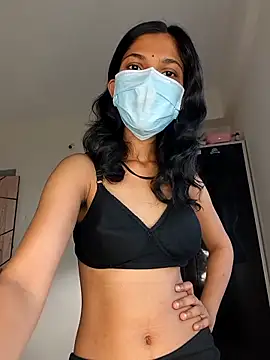 Shivani2002 online show from April 29, 2:37 am