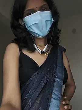 Shivani2002 online show from June 30, 10:15 am