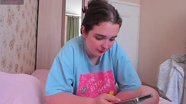 Alice next door online show from June 30, 12:26 pm