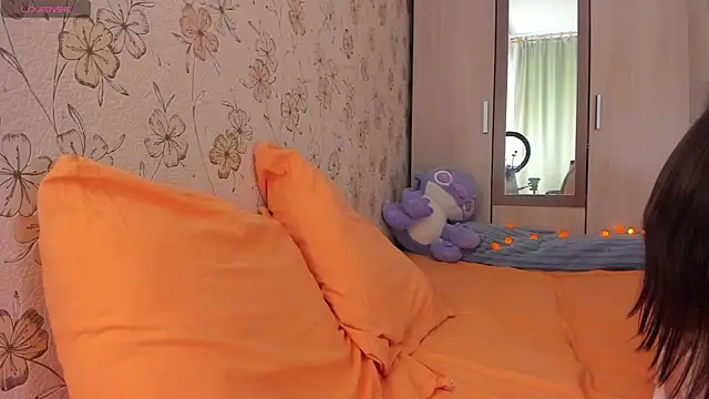 Alice next door online show from May 1, 10:40 am