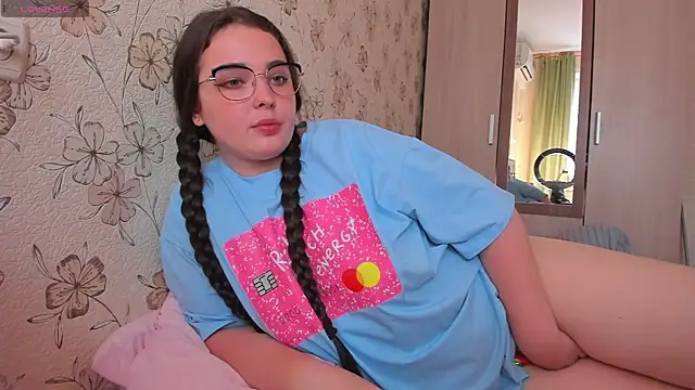 Alice next door online show from June 21, 10:52 am