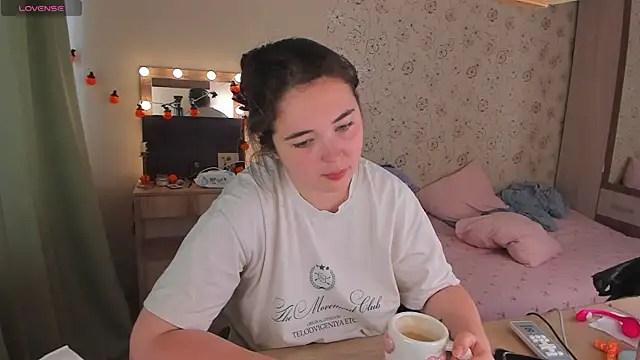 Alice next door online show from July 11, 9:53 am