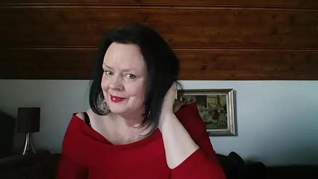 Snapshot of TiffanyMature chatting on October 7, 3:27 pm TiffanyMature online show from October 7, 3:27 pm