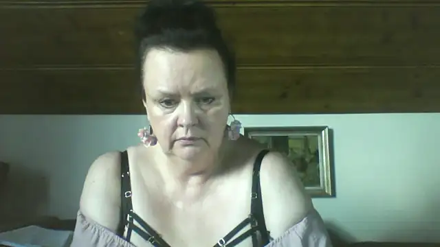 Snapshot of TiffanyMature chatting on September 9, 3:12 pm TiffanyMature online show from September 9, 3:12 pm