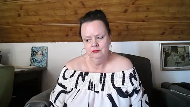 TiffanyMature online show from July 24, 7:06 am