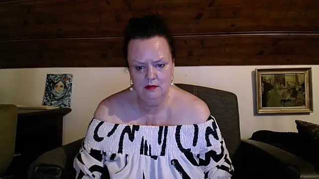 TiffanyMature online show from July 19, 8:22 pm