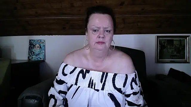 TiffanyMature online show from June 30, 10:26 am