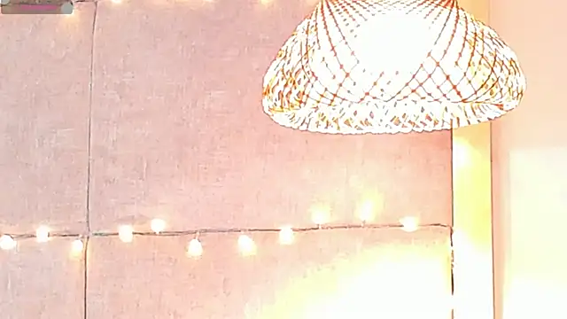 VioletHilton online show from February 13, 7:04 pm