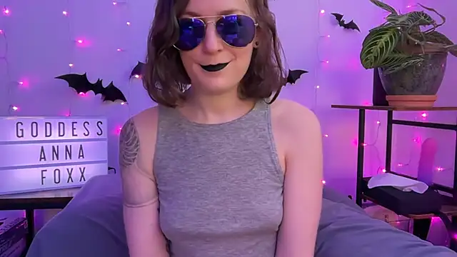 mistressannafoxx online show from December 2, 10:12 pm