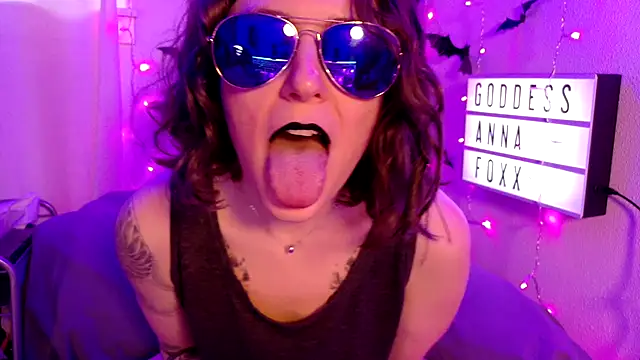 mistressannafoxx online show from April 29, 2:37 am