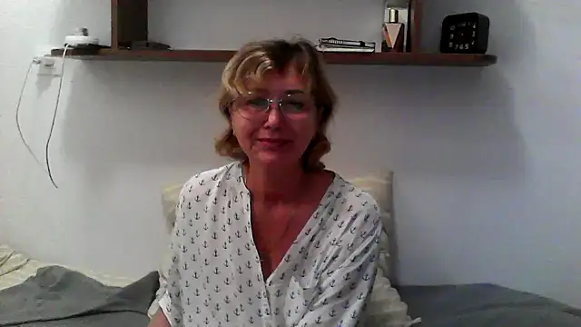 Snapshot of IrynaMolbertx chatting on September 21, 7:12 pm IrynaMolbertx online show from September 21, 7:12 pm