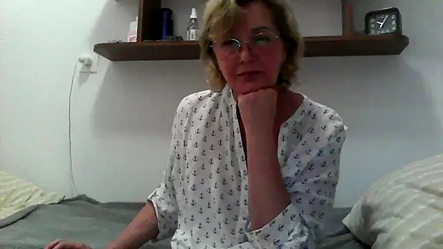 Snapshot of IrynaMolbertx chatting on September 15, 8:05 pm IrynaMolbertx online show from September 15, 8:05 pm