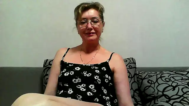 Snapshot of IrynaMolbertx chatting on October 16, 6:32 pm IrynaMolbertx online show from October 16, 6:32 pm