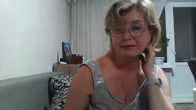 Snapshot of IrynaMolbertx chatting on October 9, 8:02 pm IrynaMolbertx online show from October 9, 8:02 pm