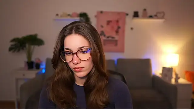 kissie cat online show from March 23, 2:23 pm