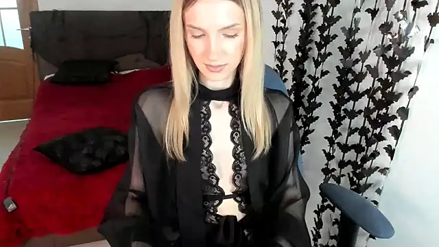 Snapshot of AndrianaBelle chatting on October 13, 4:42 pm AndrianaBelle online show from October 13, 4:42 pm