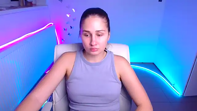 Snapshot of Stefanie_Sweet chatting on October 14, 5:43 am Stefanie Sweet online show from October 14, 5:43 am