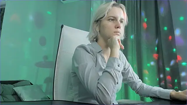 BethanyCloud online show from October 27, 5:25 am