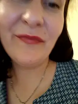 Amandda  online show from May 12, 4:35 pm