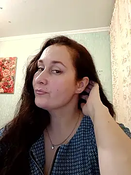 Amandda  online show from January 8, 5:50 pm