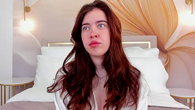 Snapshot of KimberlyBond chatting on September 22, 3:10 pm KimberlyBond online show from September 22, 3:10 pm