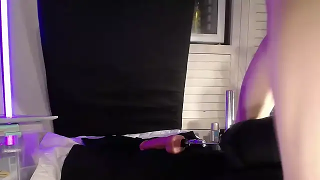 edavika35 online show from February 19, 9:02 pm