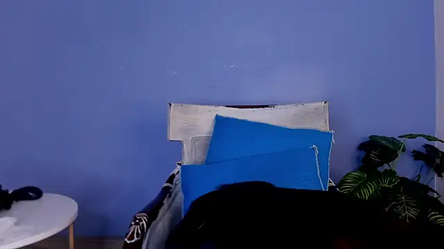 XimenaRougge online show from November 17, 1:23 pm