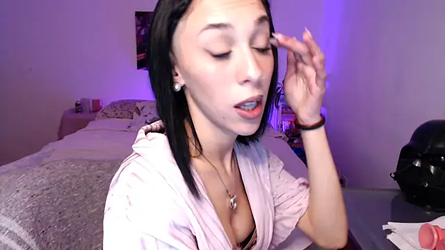 Snapshot of Sofia_Amour chatting on September 8, 11:04 pm Sofia Amour online show from September 8, 11:04 pm
