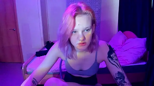 Elieiza xo online show from February 16, 9:20 am