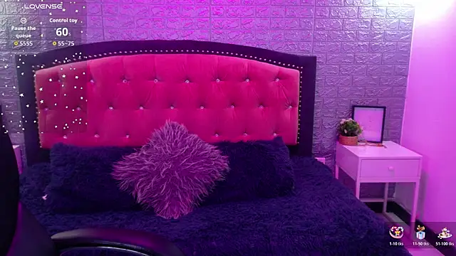 Natalie loffreda online show from November 19, 3:17 am