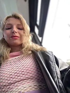 EveLittleSinner online show from September 23, 9:18 am