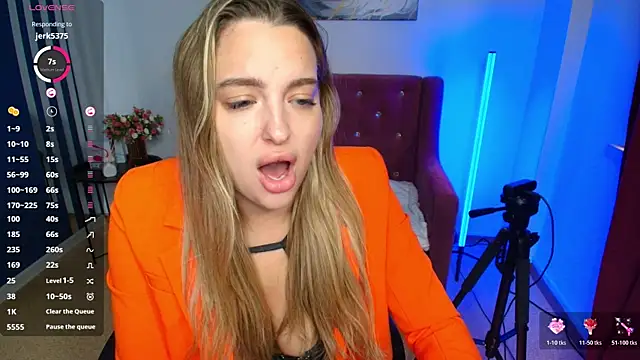 Emma  Ross online show from June 22, 3:25 am