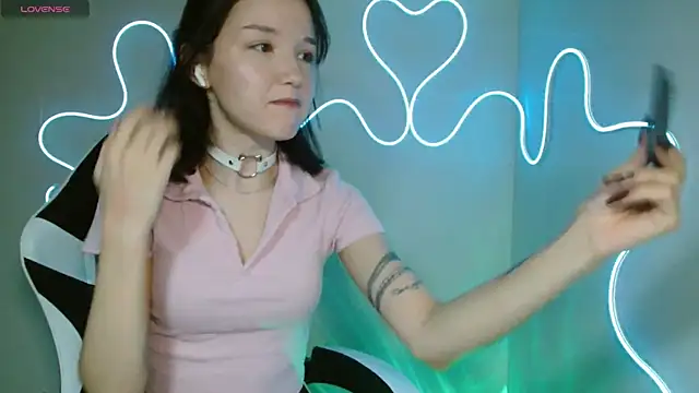 Snapshot of DemiWildcat chatting on October 21, 11:14 am DemiWildcat online show from October 21, 11:14 am