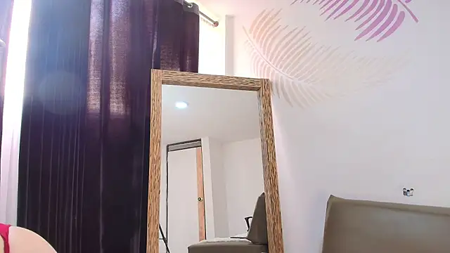 Lily rousee  online show from June 22, 12:57 pm