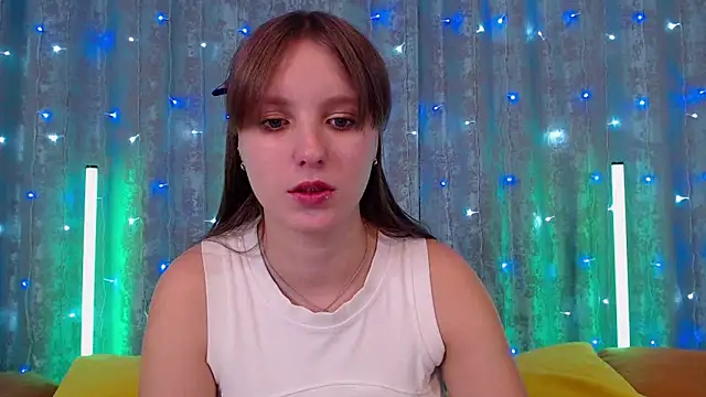 Leonaalove online show from December 22, 8:39 am