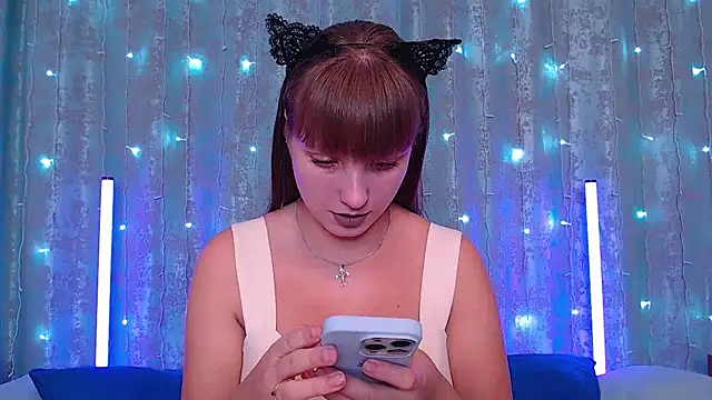 Snapshot of Leonaalove chatting on September 14, 9:34 pm Leonaalove online show from September 14, 9:34 pm