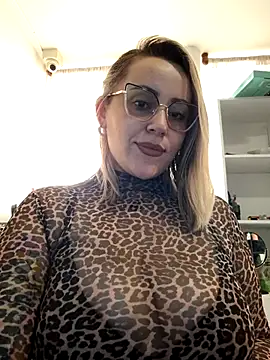 CurvyLust x online show from November 6, 5:08 pm