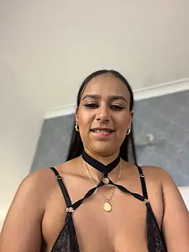 MiilaBlake online show from July 1, 8:08 pm